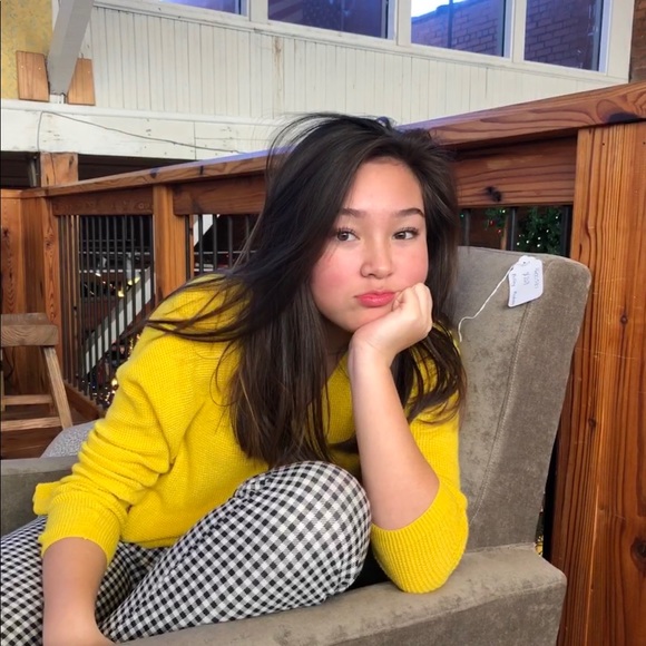 Meet your Posher, Ava - Picture 1 of 1